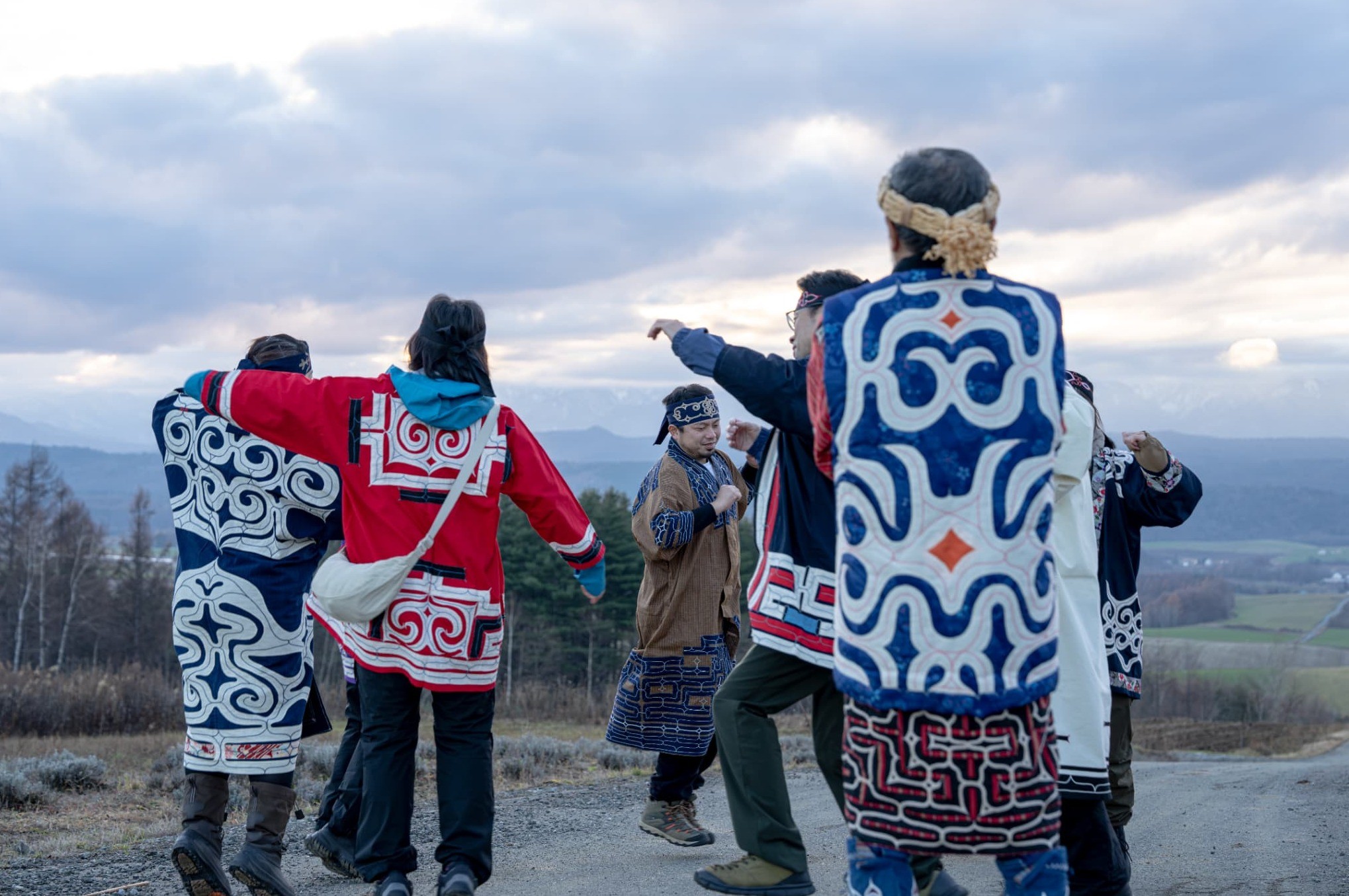 カムイと共に：アイヌ×現代ツアー